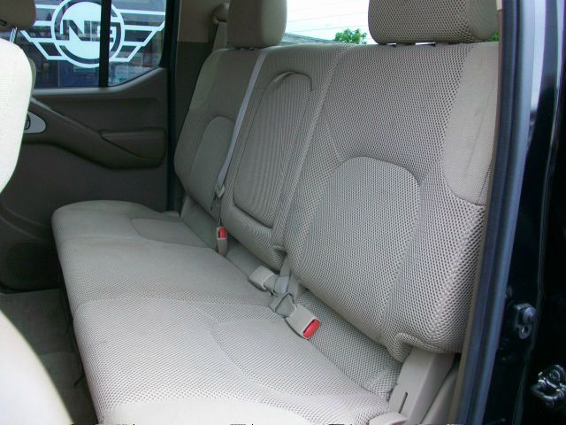 Nissan Frontier 2005 photo 9