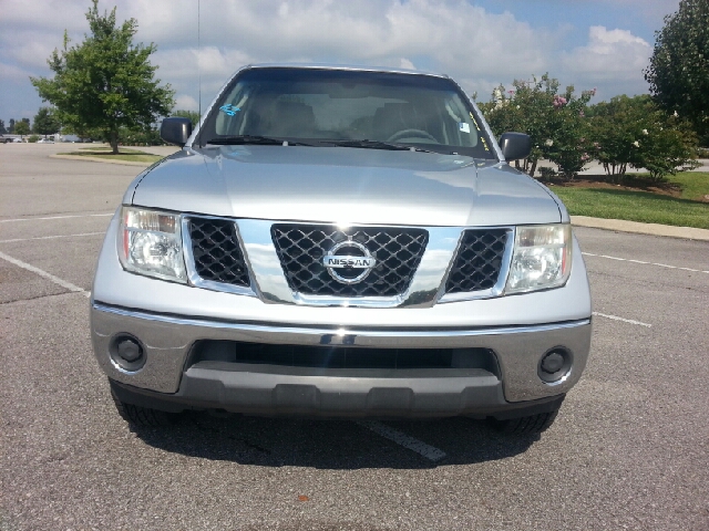 Nissan Frontier 2005 photo 1