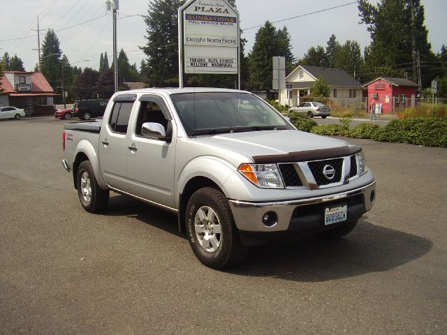 Nissan Frontier 2005 photo 2