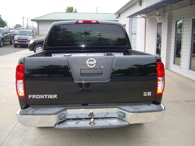 Nissan Frontier 2005 photo 3