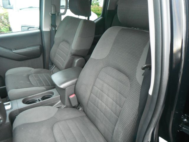 Nissan Frontier 2005 photo 1