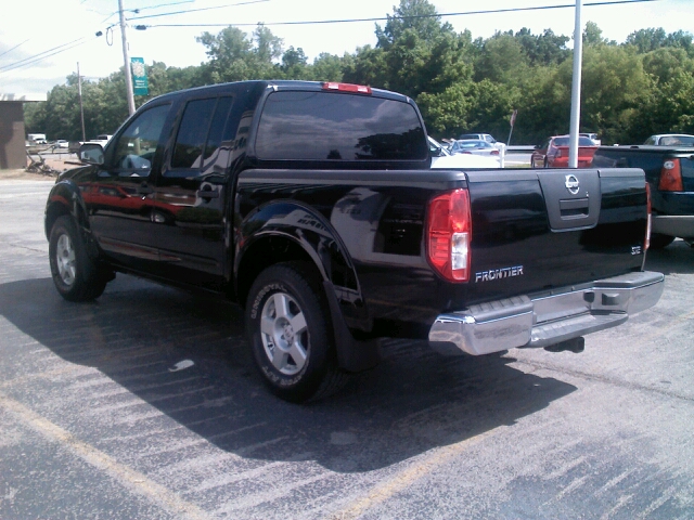 Nissan Frontier 2005 photo 23