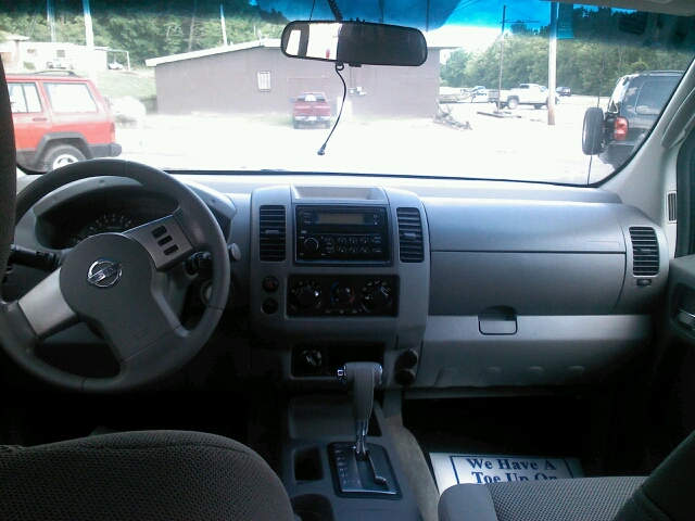 Nissan Frontier 2005 photo 4