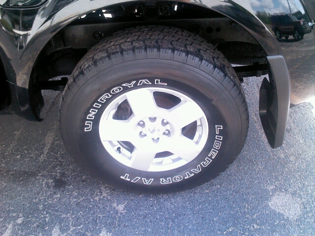 Nissan Frontier 2005 photo 5