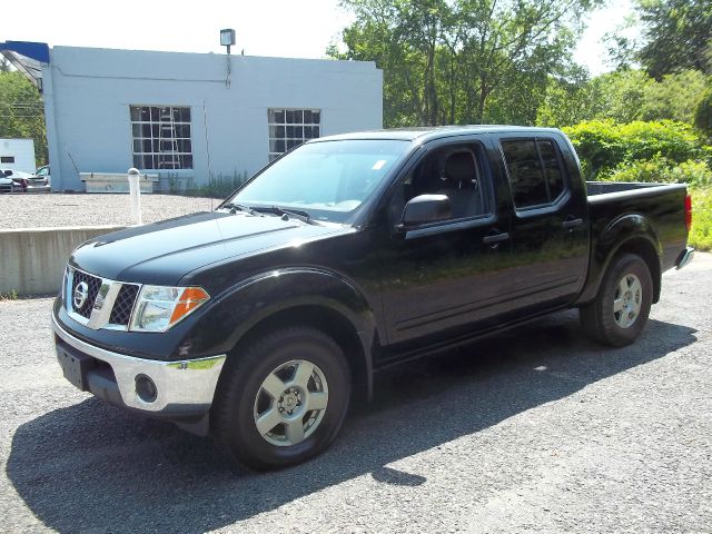 Nissan Frontier 2005 photo 2