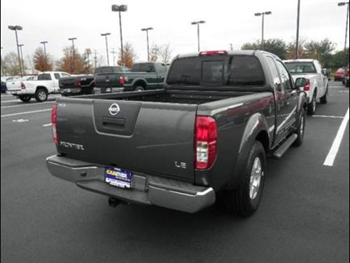 Nissan Frontier 2005 photo 2