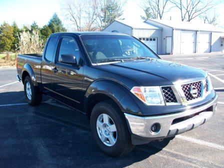 Nissan Frontier SE Extended Cab Pickup