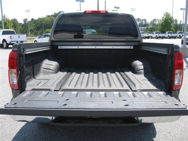 Nissan Frontier 2006 photo 5