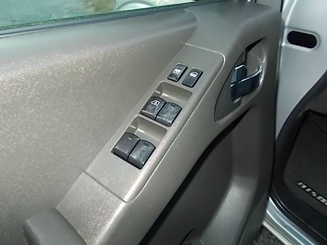 Nissan Frontier 2006 photo 2