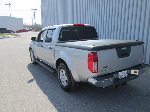 Nissan Frontier 2006 photo 2