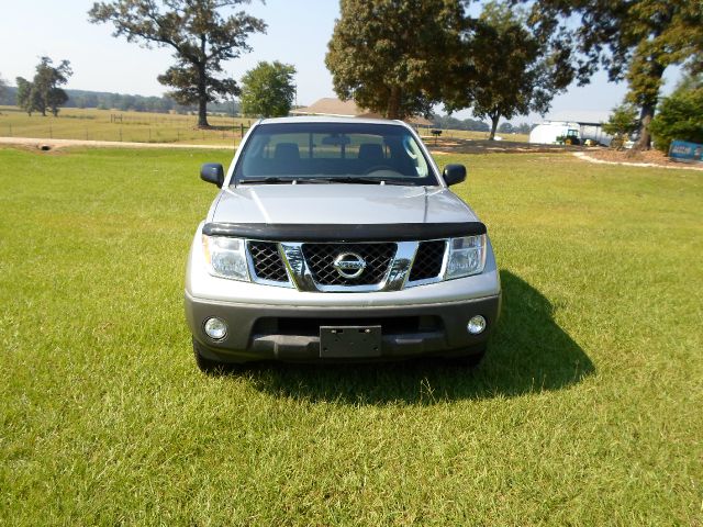 Nissan Frontier 2006 photo 2