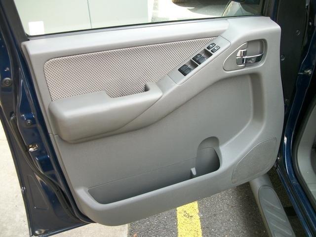 Nissan Frontier 2006 photo 6
