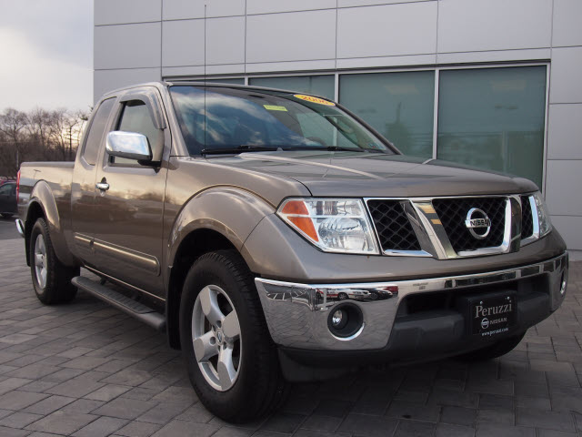 Nissan Frontier 2006 photo 2