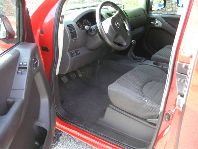 Nissan Frontier SE 2WD Pickup Truck