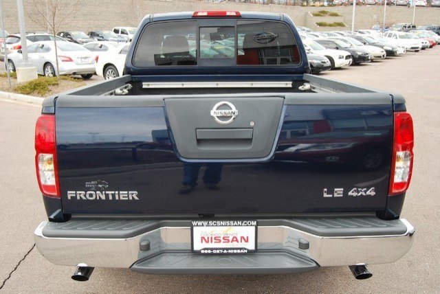 Nissan Frontier 2006 photo 2