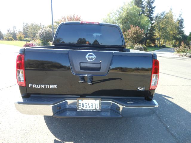 Nissan Frontier SLE Z71 Crew Cab Short Bed 4X4 Pickup Truck