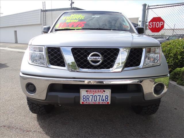 Nissan Frontier 2006 photo 2