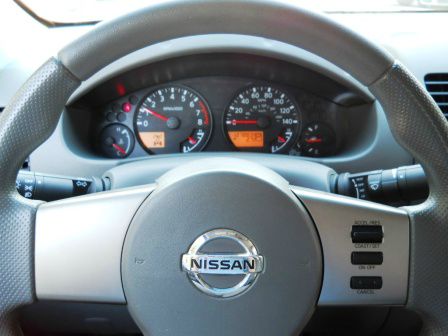 Nissan Frontier SLT EXT CAB 4X2 Pickup Truck