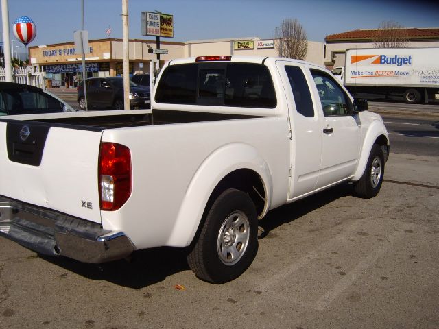 Nissan Frontier 2007 photo 2