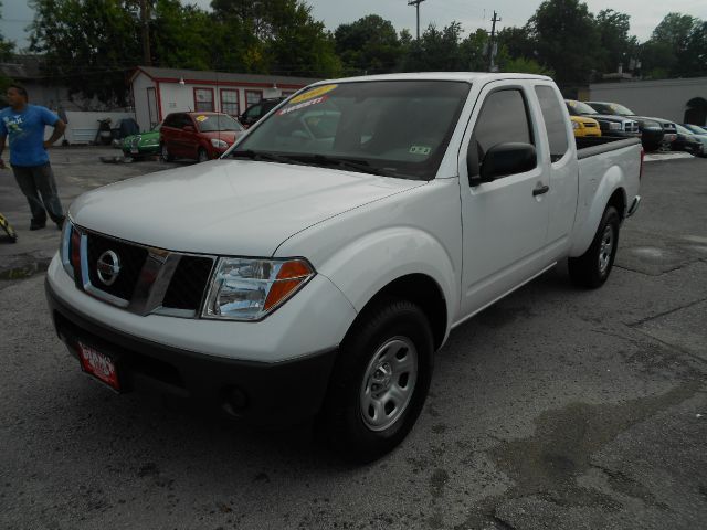 Nissan Frontier SE 2WD Pickup Truck