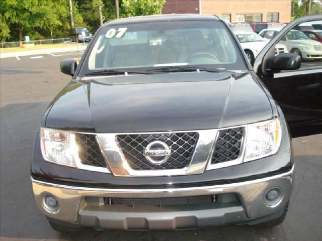 Nissan Frontier 2007 photo 2
