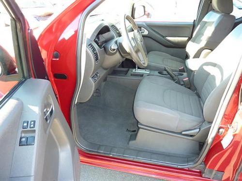 Nissan Frontier 2007 photo 2