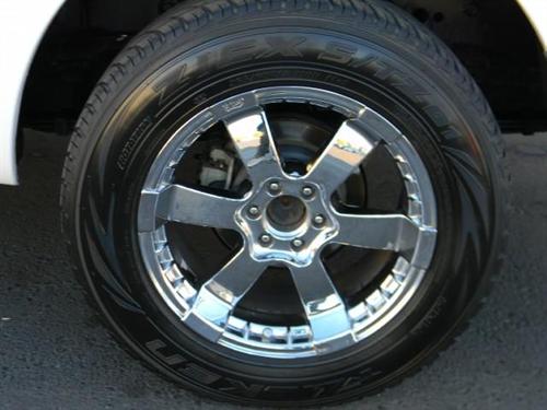 Nissan Frontier 2007 photo 2