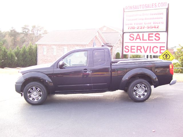 Nissan Frontier 2007 photo 2