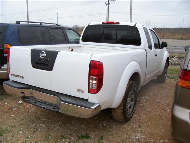 Nissan Frontier 2007 photo 3
