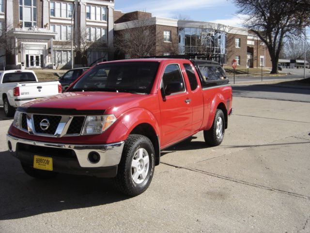 Nissan Frontier SE 2WD Pickup Truck
