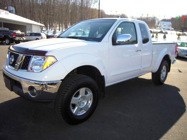 Nissan Frontier SE Pickup