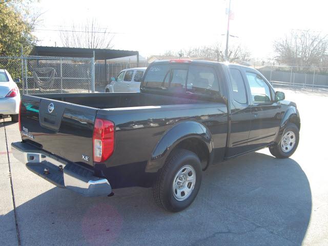 Nissan Frontier 2007 photo 1