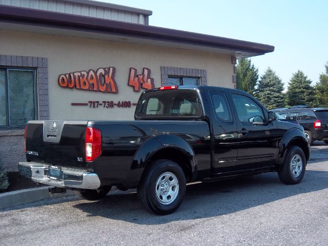 Nissan Frontier 2008 photo 2