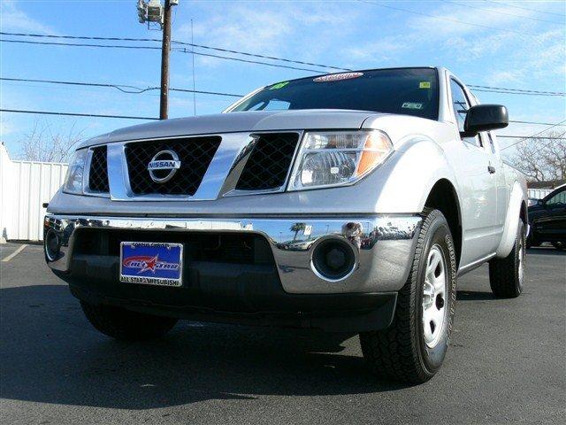Nissan Frontier SE Pickup