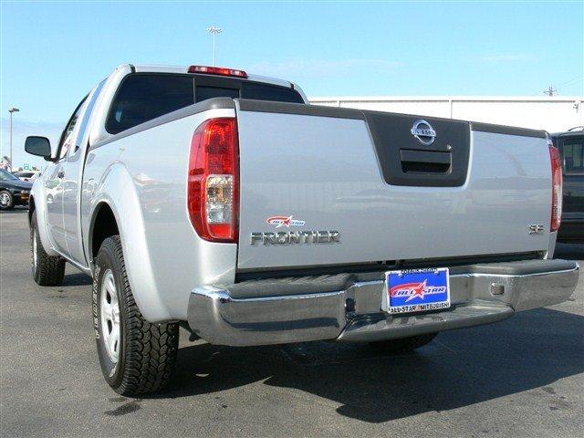 Nissan Frontier 2008 photo 2