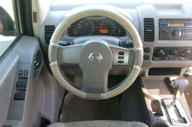 Nissan Frontier 2008 photo 2