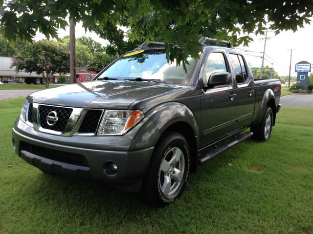 Nissan Frontier 2008 photo 2