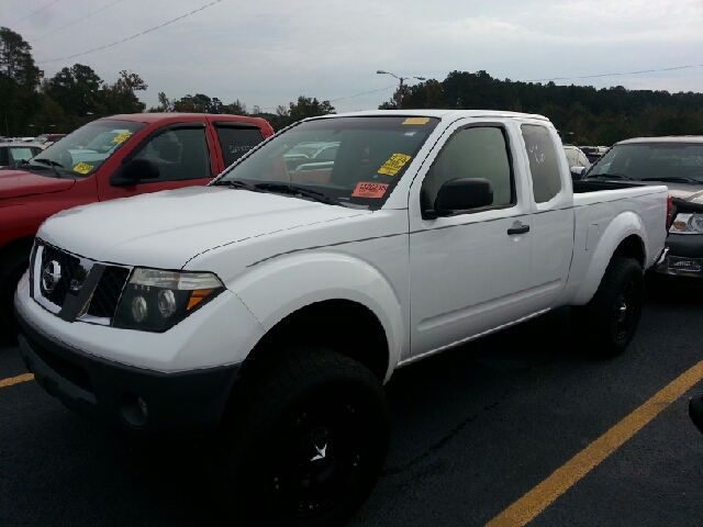 Nissan Frontier 2008 photo 1
