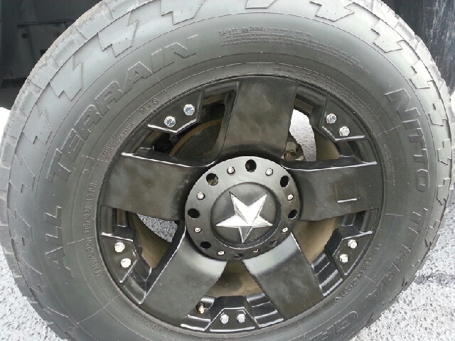 Nissan Frontier 2008 photo 2