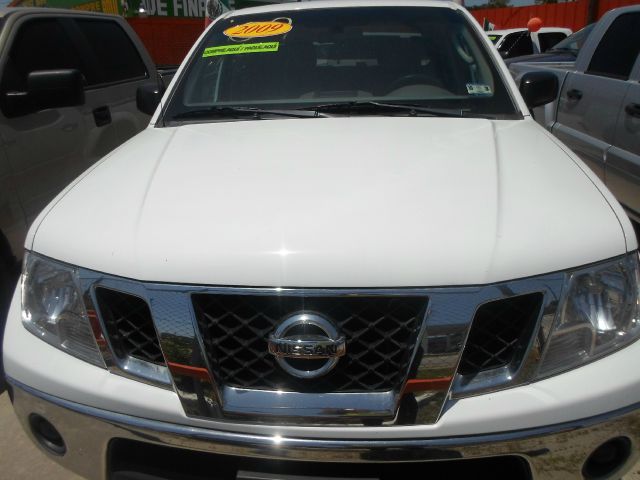 Nissan Frontier 2009 photo 2