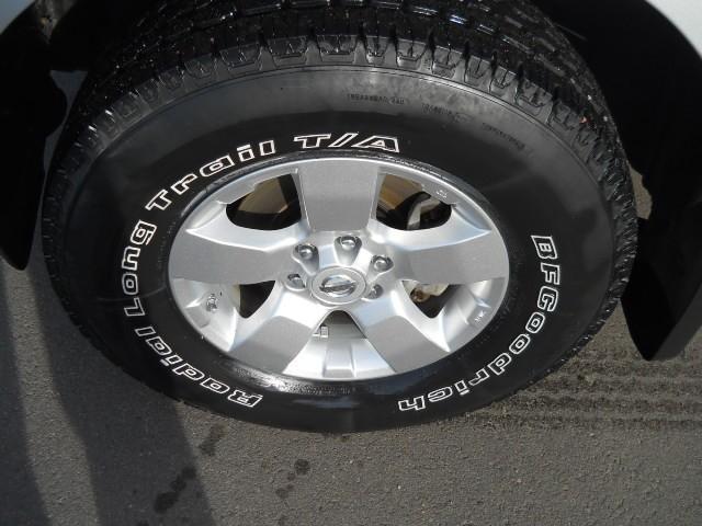 Nissan Frontier 2009 photo 1