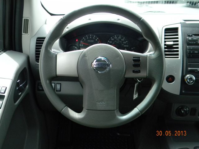Nissan Frontier 2009 photo 11