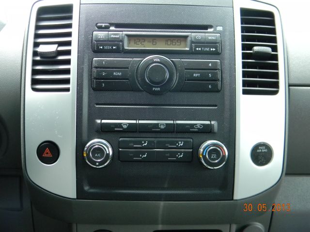 Nissan Frontier 2009 photo 13