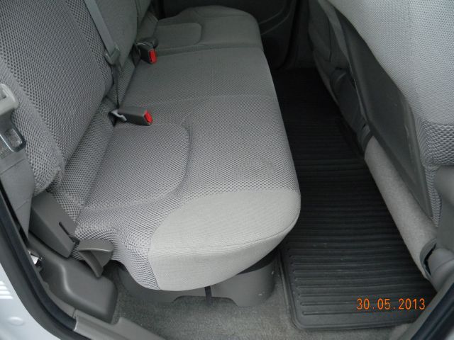 Nissan Frontier 2009 photo 18
