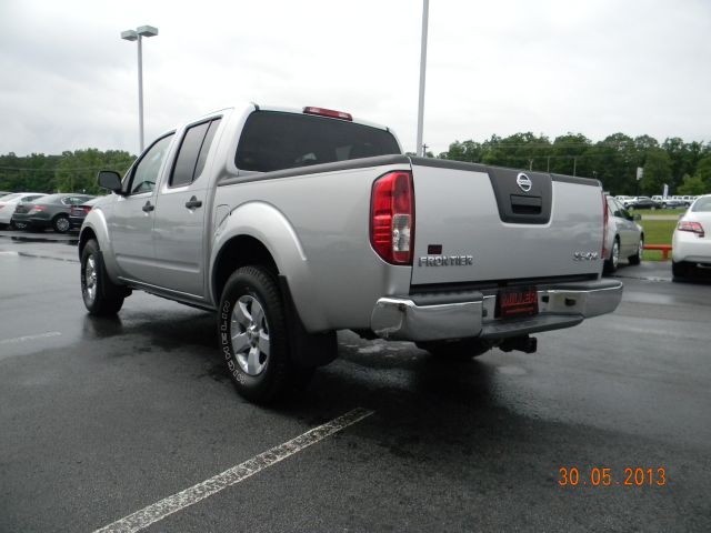Nissan Frontier 2009 photo 3