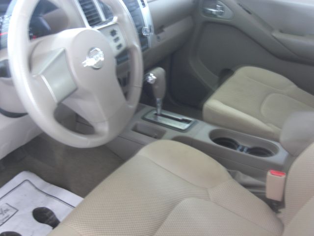 Nissan Frontier 2009 photo 1