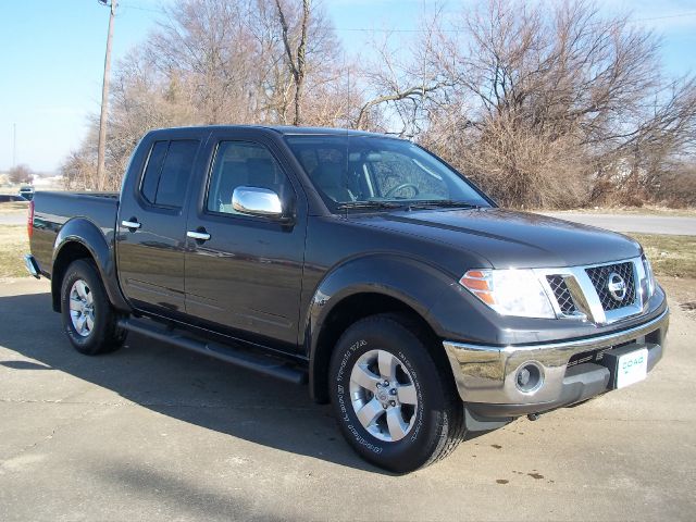 Nissan Frontier 2010 photo 2