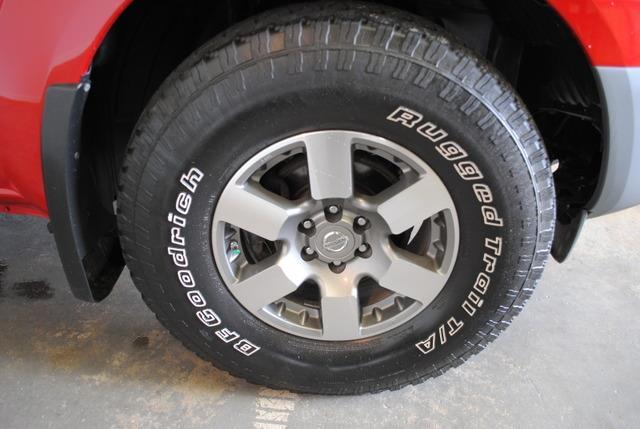 Nissan Frontier 2010 photo 4