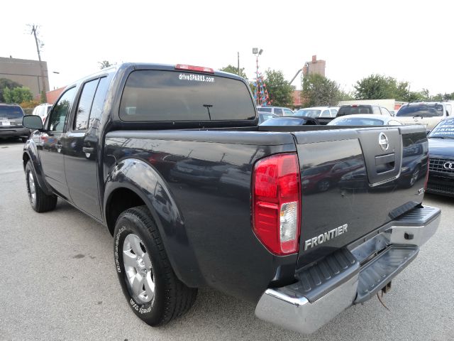 Nissan Frontier 2010 photo 3