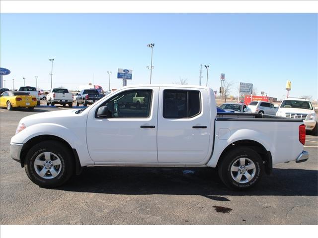 Nissan Frontier 2010 photo 1